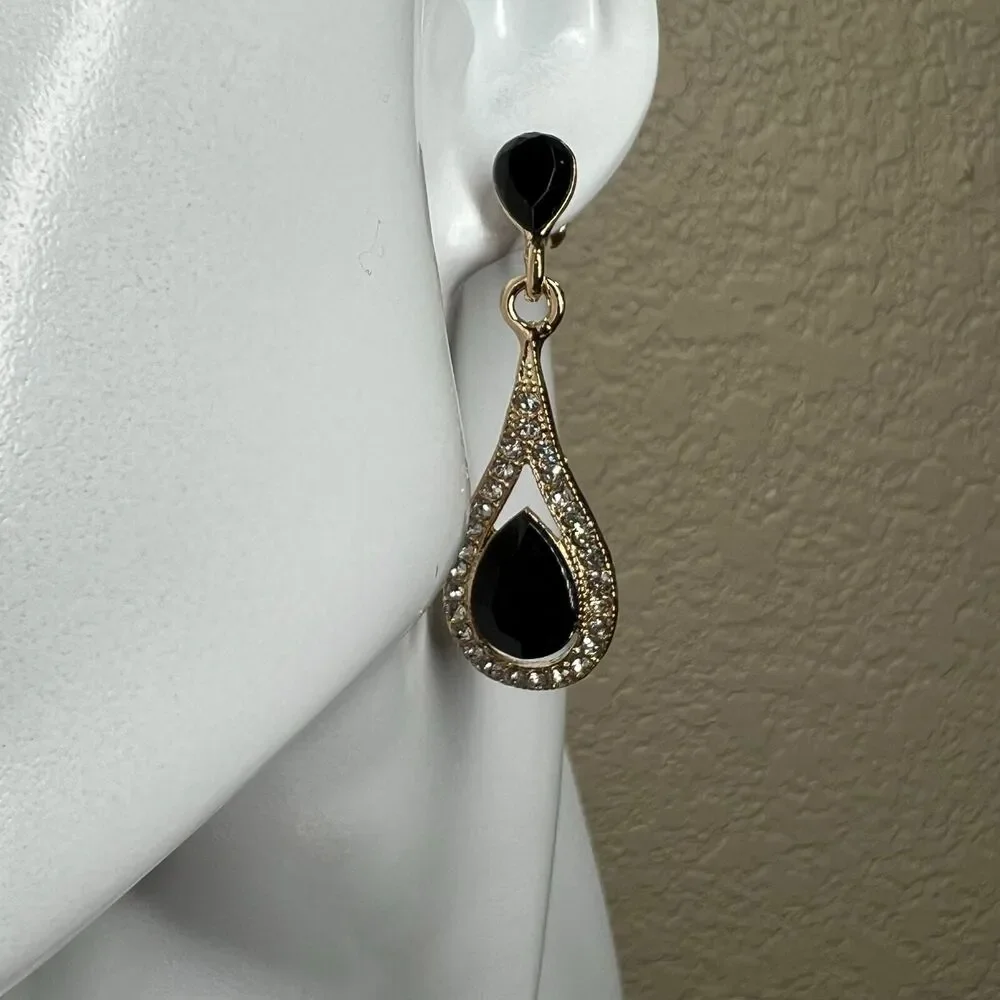 Teardrop Drop Earrings clutch back Earrings Cubic Zirconia Golden Tone Romantic